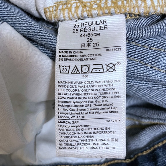 GAP 1969 Mom Jean in Dark Indigo Sz 25R - Picture 14 of 15